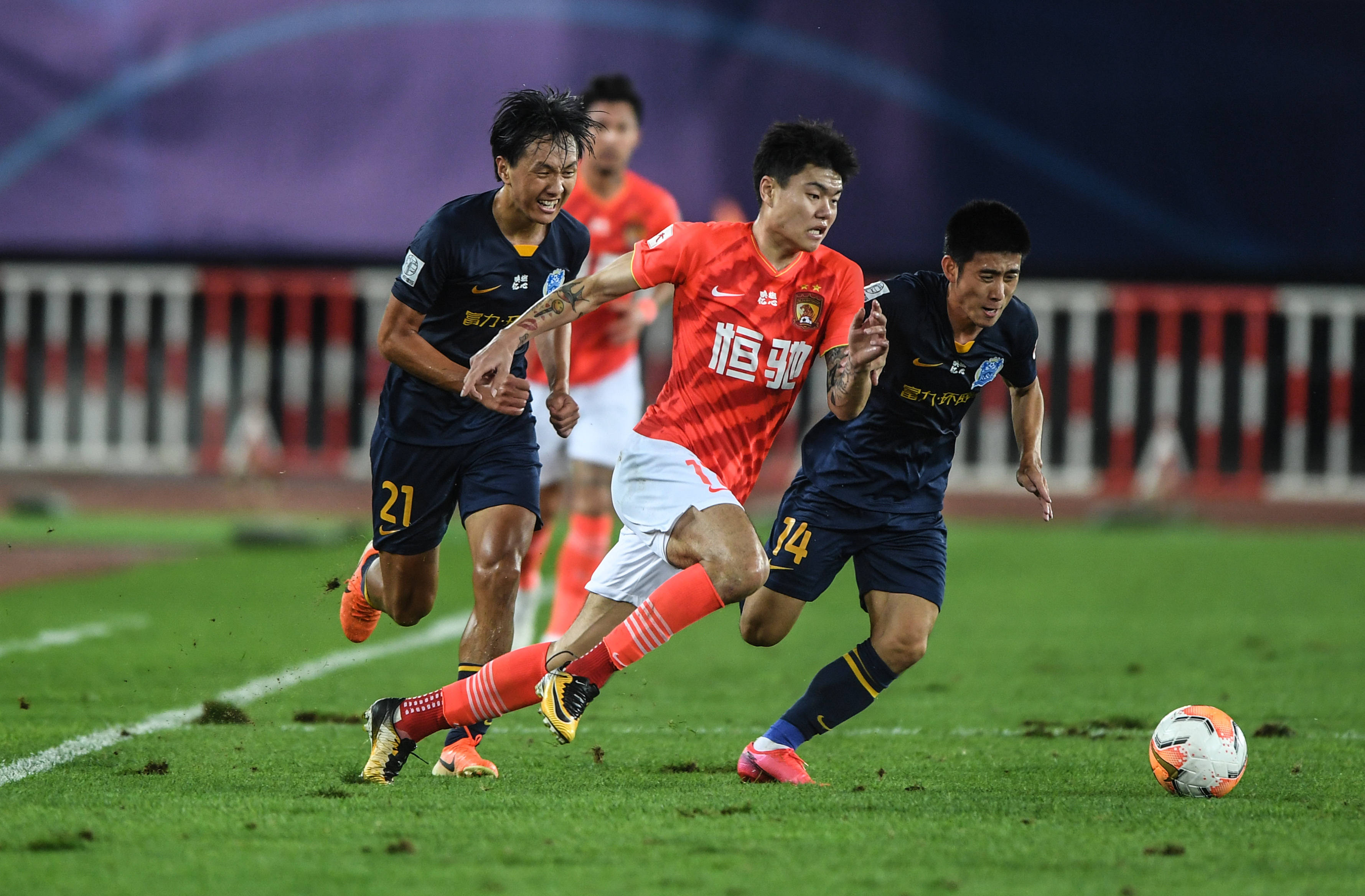 都让观众屏 都让观众屏