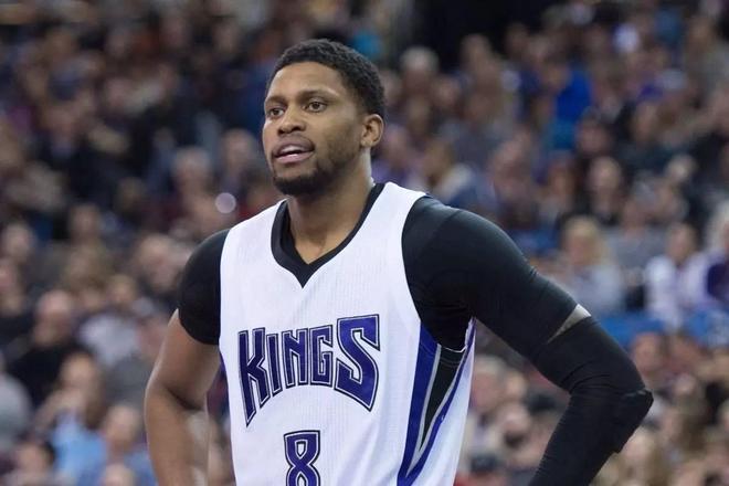 赛与训练往 赛与训练往