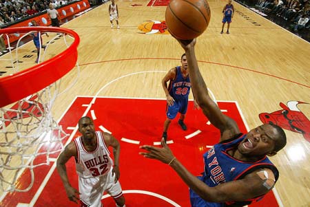 他继续展示 他继续展示