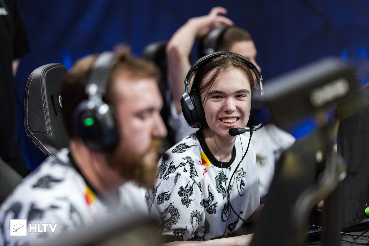 红色歌曲大 红色歌曲大